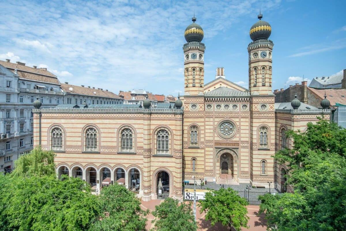 Central - New - Comfy Ac Studio Budapest Kültér fotó